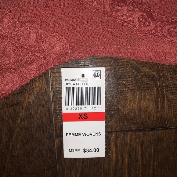 XS pink tank top with tie bow on back - Picture 4 of 4